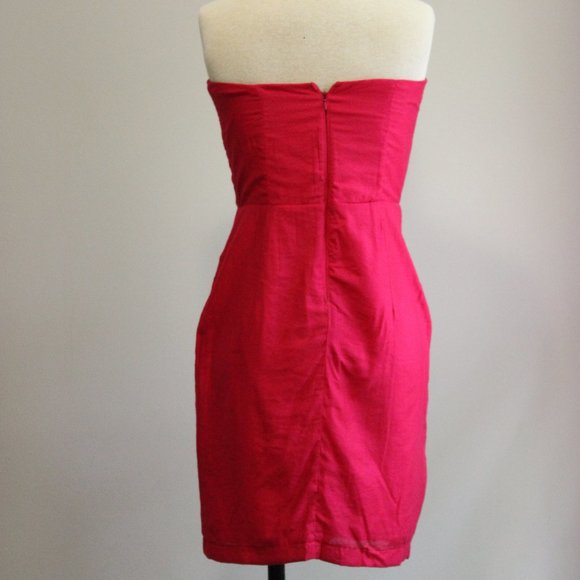 Hot Pink Sweetheart Neckline Pinup Dress - Picture 3 of 7